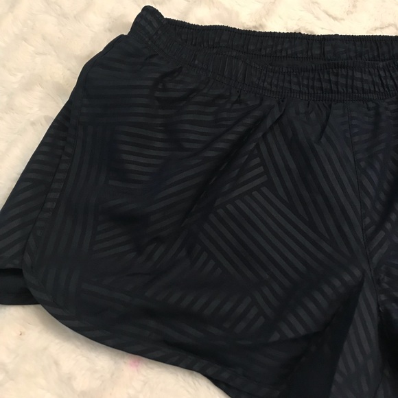 BUNDLE: Old Navy Run Shorts - Picture 8 of 8
